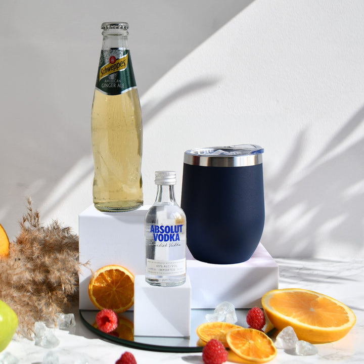 Geschenk-Set mit Becher + Wunschgravur inkl. Absolut Vodka + Mischgetränk