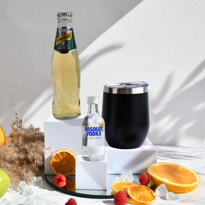 Geschenk-Set mit Becher + Wunschgravur inkl. Absolut Vodka + Mischgetränk