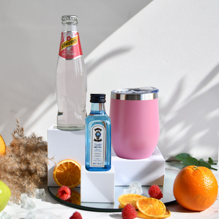 Geschenk-Set mit Becher + Wunschgravur inkl. Bombay Sapphire + Mischgetränk