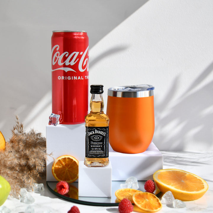 Geschenk-Set mit Becher + Wunschgravur inkl. Jack Daniels Whiskey + Mischgetränk