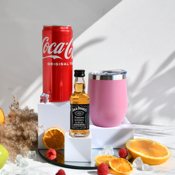 Geschenk-Set mit Becher + Wunschgravur inkl. Jack Daniels Whiskey + Mischgetränk