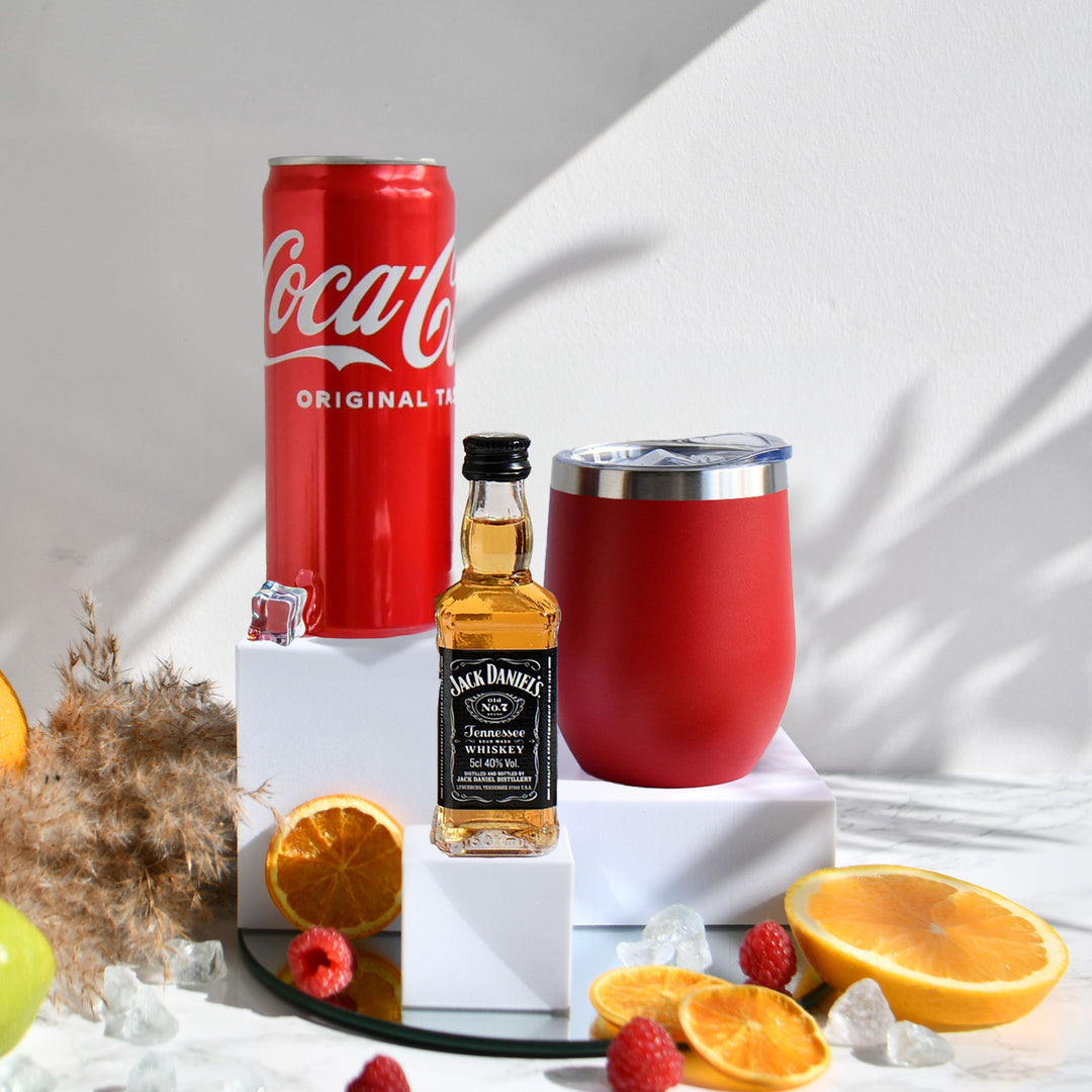 Geschenk-Set mit Becher + Wunschgravur inkl. Jack Daniels Whiskey + Mischgetränk