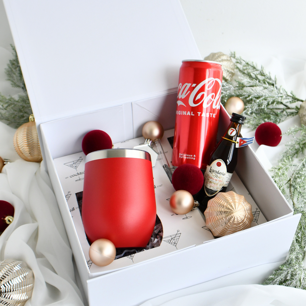 Geschenkset mit rotem personalisiertem Edelstahlbecher und Legendario Rum 0.02L mit Mischgetränk nach Wahl