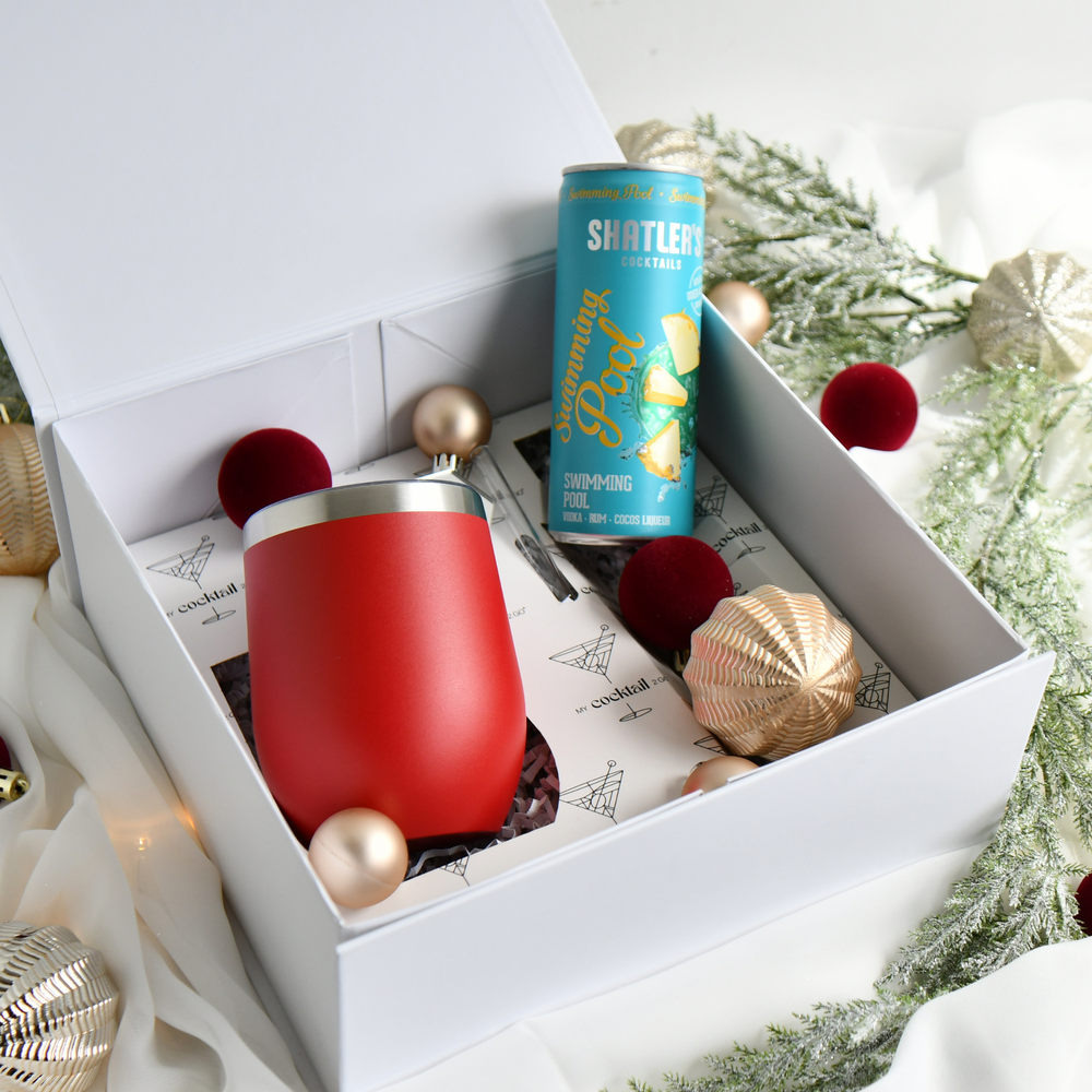 Geschenkset mit rotem personalisiertem Edelstahlbecher und Shatlers Swimming Pool