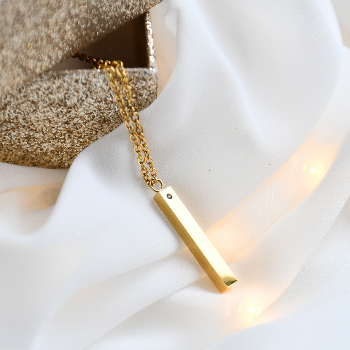 Kette mit Anhänger eckig mit Zirkonia inkl. Personalisierung