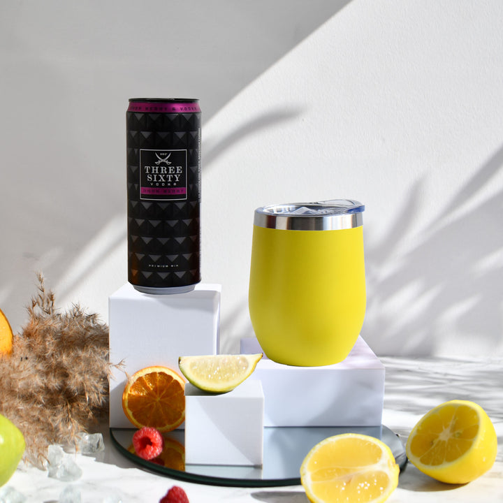 Geschenk-Set mit Becher + Wunschgravur inkl. THREE SIXTY Vodka Dark Berry