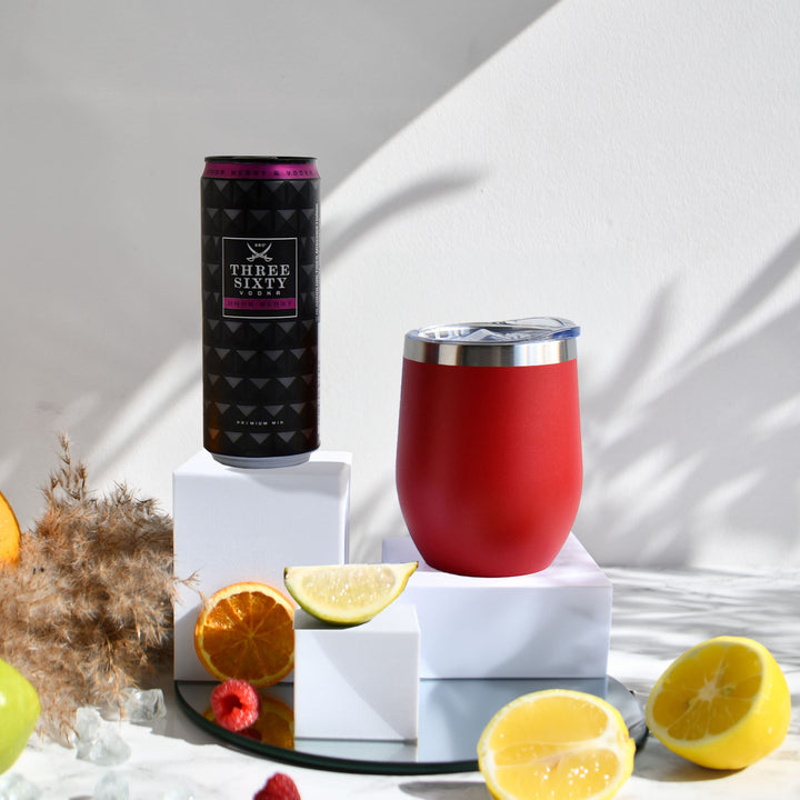 Geschenk-Set mit Becher + Wunschgravur inkl. THREE SIXTY Vodka Dark Berry